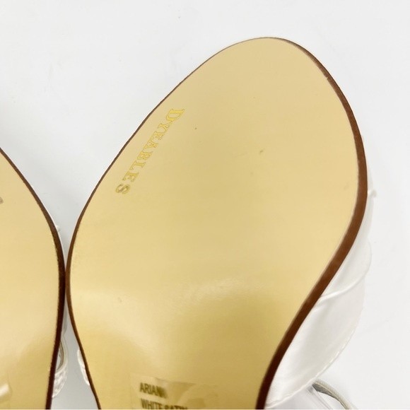 9.5W 9.5 WIDE Dyeables Women's Ariana White Satin Rhinestone Jeweled Heels Pumps - Picture 10 of 15